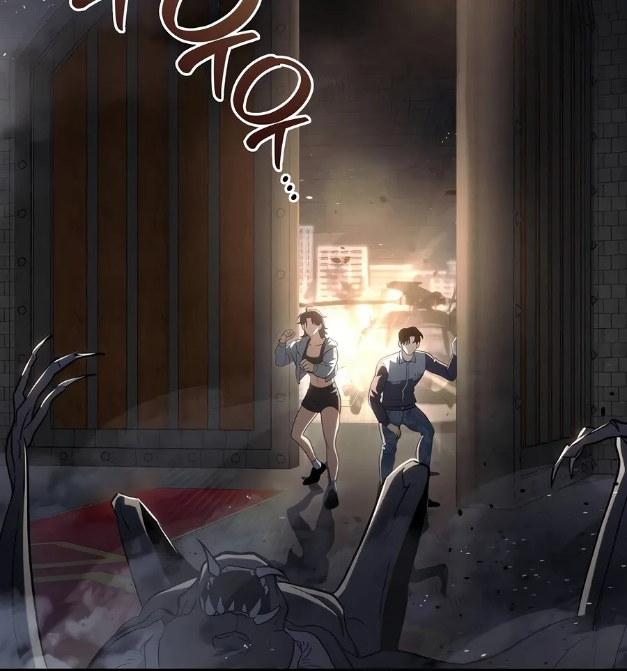 Read Hiding a Warehouse in the Apocalypse EN Manga Online