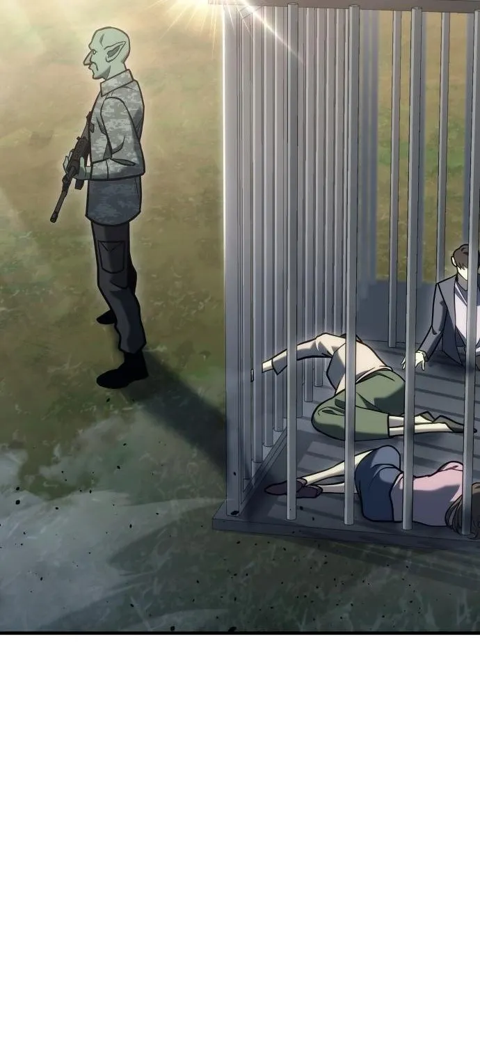 Read Hiding a Warehouse in the Apocalypse EN Manga Online