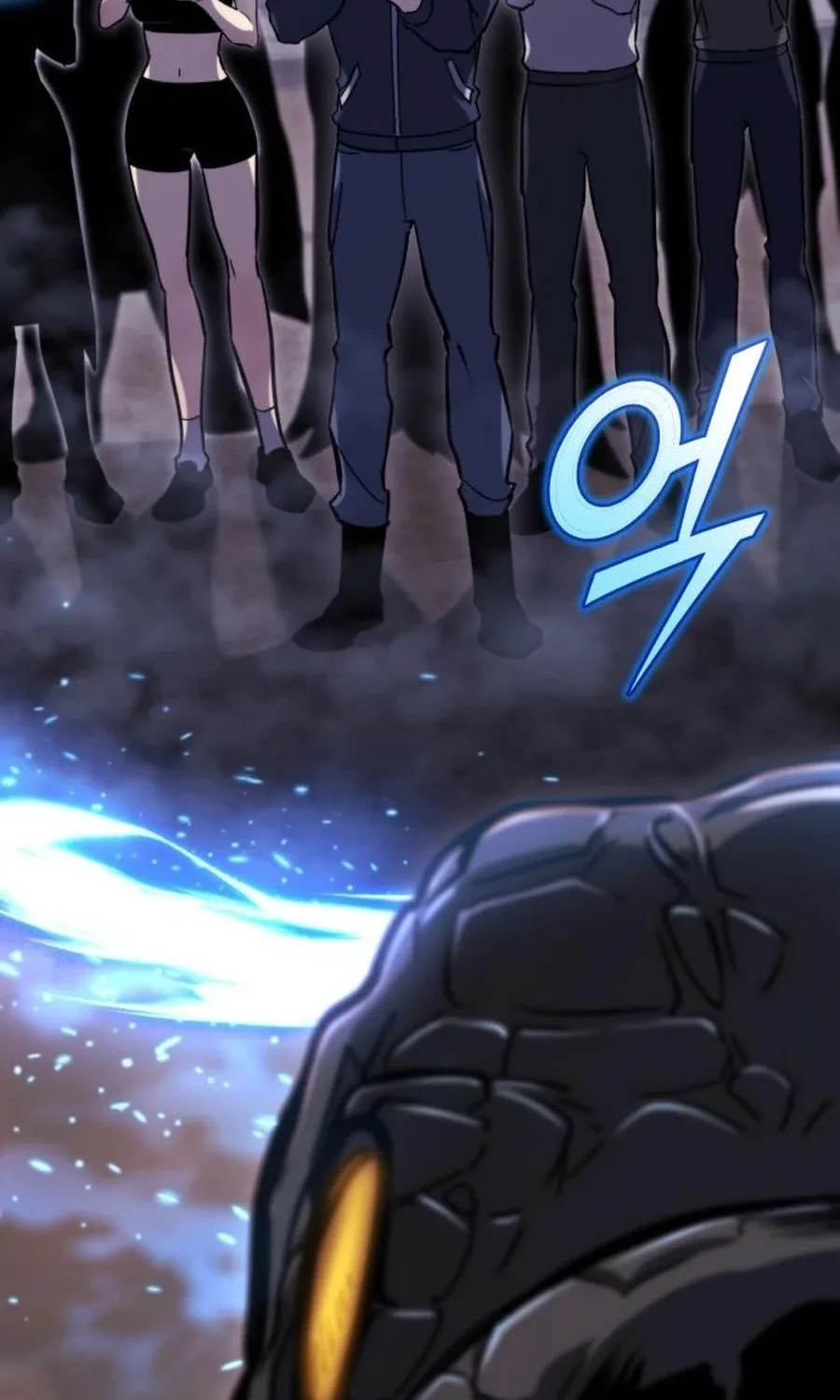 Read Hiding a Warehouse in the Apocalypse EN Manga Online