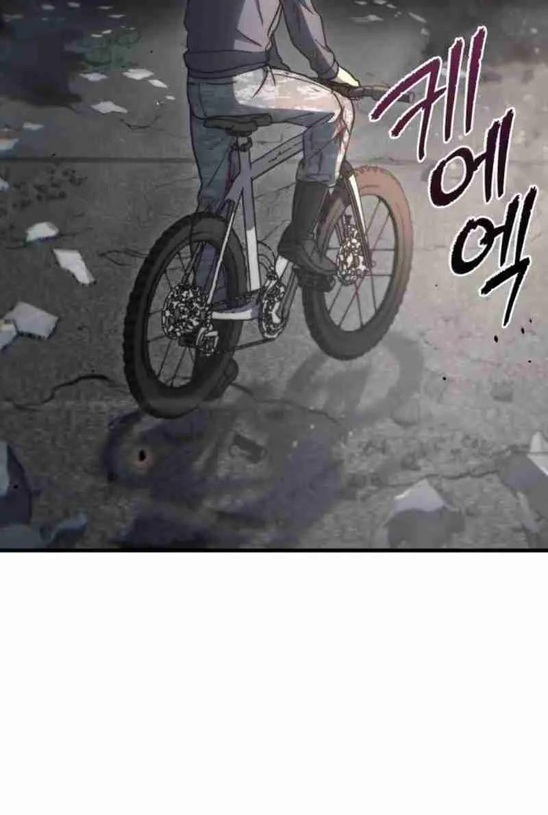 Read Hiding a Warehouse in the Apocalypse EN Manga Online