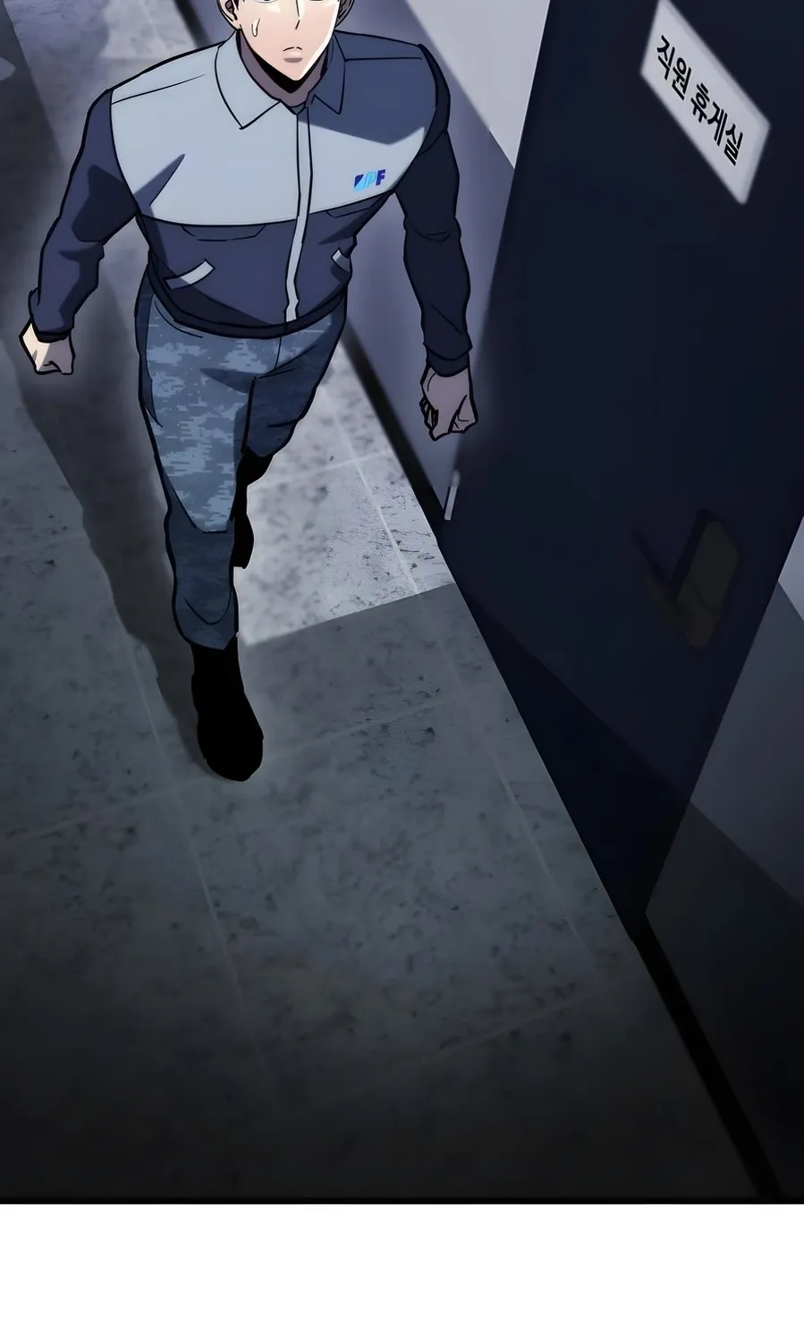 Read Hiding a Warehouse in the Apocalypse EN Manga Online